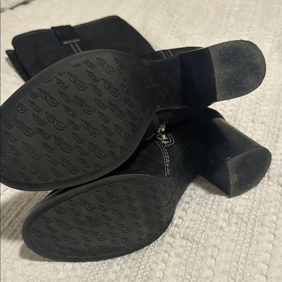 Vintage Enzo Angiolini Suede Boots. 9. Excellent condition! Very comfortable!! - Picture 3 of 8